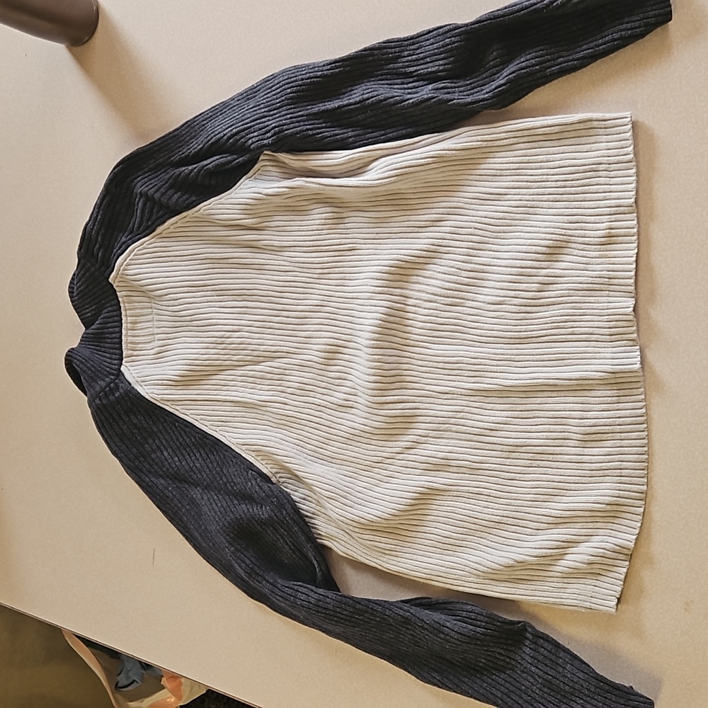 Sweater - Picture 2 of 2